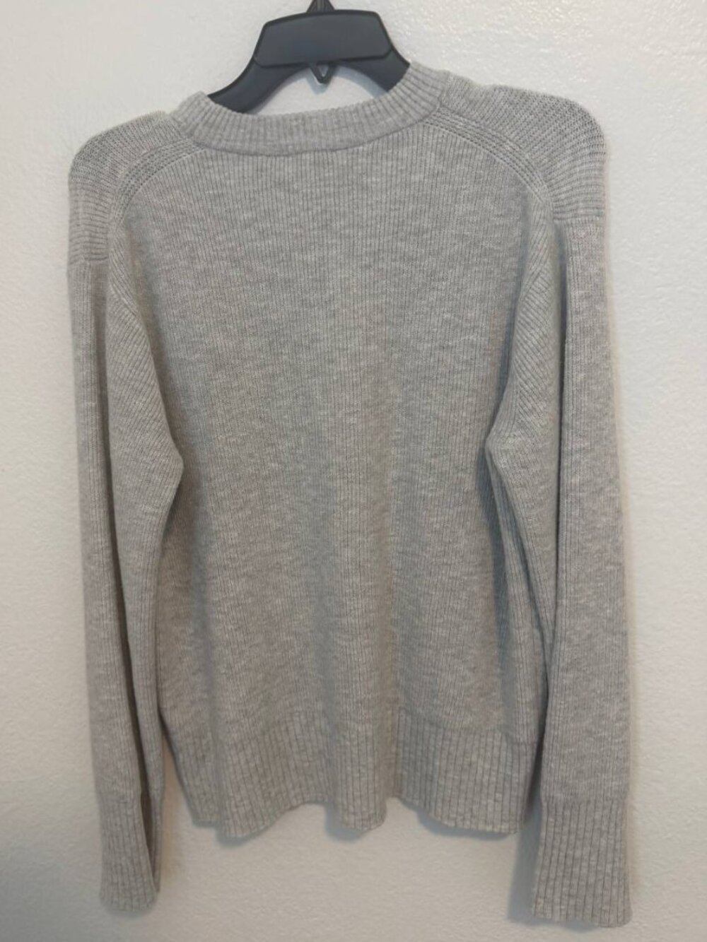 NWT Faherty Jackson Crewneck Sweater M Ice Grey Heather Organic Cotton Women's - Picture 10 of 12